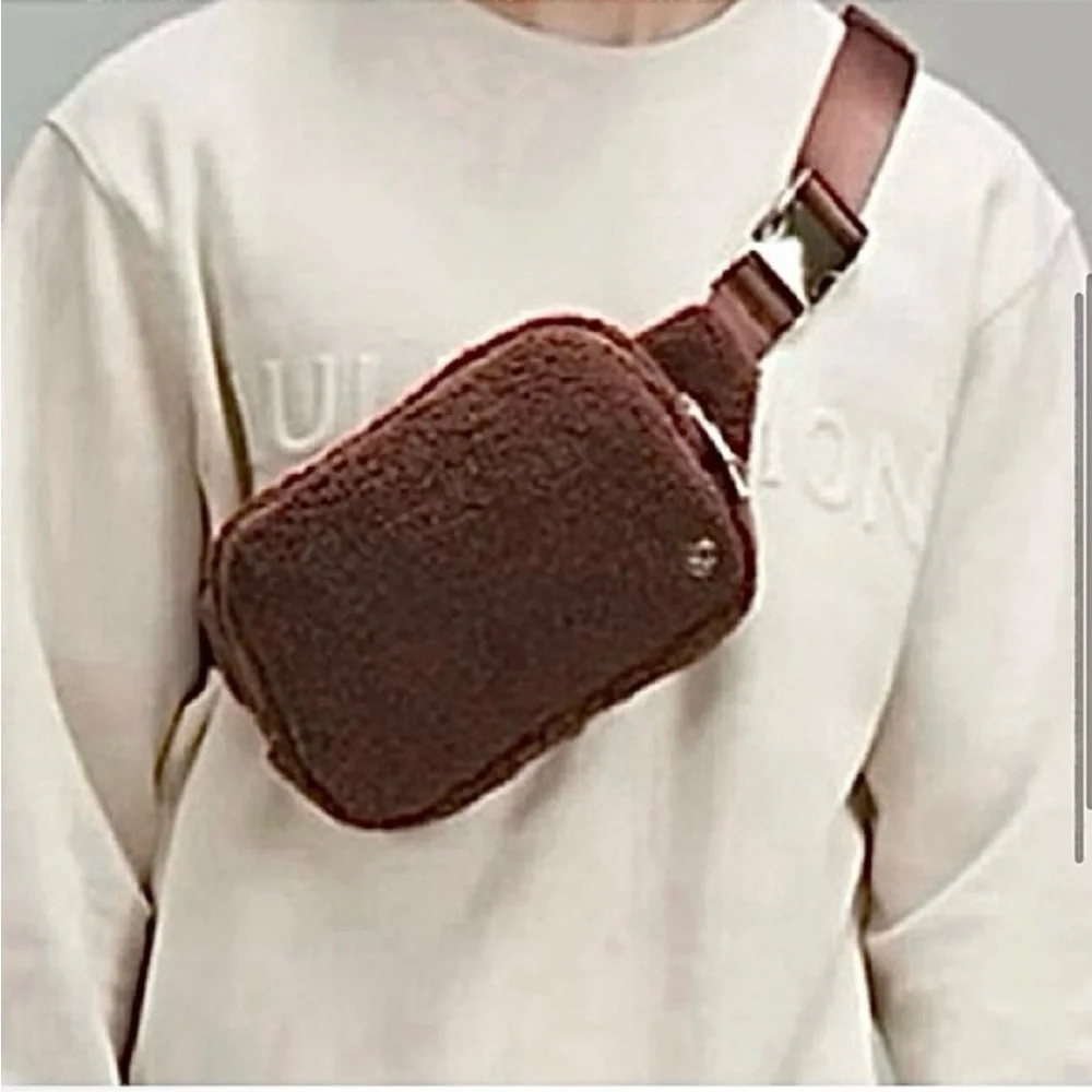 NWT- Lululemon Everywhere Belt Bag Large 2L Brown Fleece - Picture 2 of 13